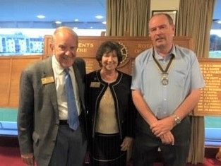 Ken and Di with President Neil Fraser.