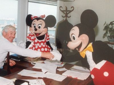 Picture of Leslie, with Mickey and Minnie Mouse