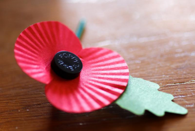 Canterbury Rotarians Assist Poppy Appeal 2016