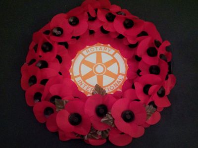 The wreath of red poppies for the three Rotary Clubs of Canterbury before the labels were added. 