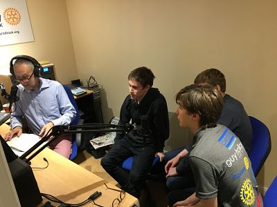 Rotary Radio UK interviews Team evolve about F1 in Schools